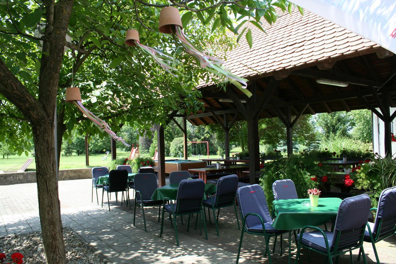 Hotel Golf Muravid Kültér fotó