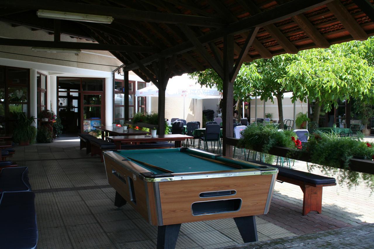 Hotel Golf Muravid Kültér fotó